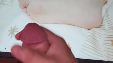 意淫足交