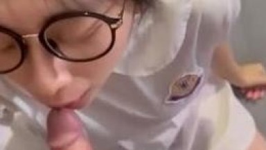 香港嫩妹 朱双双 性爱自拍 反差眼镜婊骑乘做爱大力揉胸 电梯楼道户外舔茎撩裙后入求内射