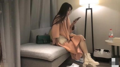 文軒探花深夜場高顏值大長腿嗲嗲妹子 自拍