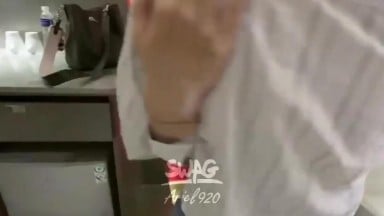 精彩约炮中文对白清晰女的水超级多插着插着直接高潮了