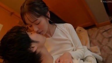 FSDSS-780 [自提征用]与人气女播音员女友隐姓埋名过夜约会16小时直到明天早上 森绫美