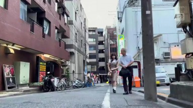 SONE 654 FHD CH水乃菜乃華（23歲）去年在東京歌舞伎町的公園當街賣春,因經常與中年男子發生變態性行為而性慾高漲,並對他們產生嚴重依賴。