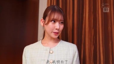 SONE-785 新人体育节目主持人，被电视台安排给受欢迎的运动员 楓ふうあ