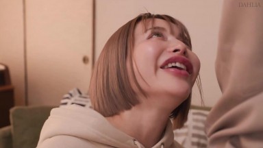 DLDSS-413 在小型超市充满亲切感的假小子姐姐 因隐藏巨乳被发现 入田真綾
