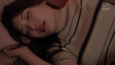 IPZZ-652 禁欲一个月 女朋友不在期间 和青梅竹马做爱的3天 明里紬