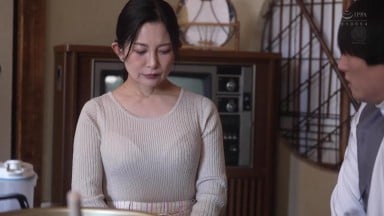 ROE-388 满身是汗…满身是泥…压榨手下工人的黑工头的老婆被下班后 一色桃子
