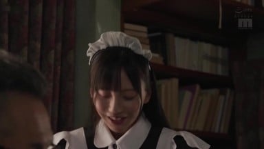 mida 324ch無聊的鄉下夏天，無法抑制的慾望。汗水淋漓的貼身耳語痴女女僕 七澤米亞