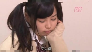 RTP015C除了教書沒有長處身為家教的我。欲求不滿的學生母親在女兒不注意的時候一直對我誘惑著…注意到的學生、在嫉妬心下說著「跟母親比起來我更好吧？」不想輸給母親對我挑撥