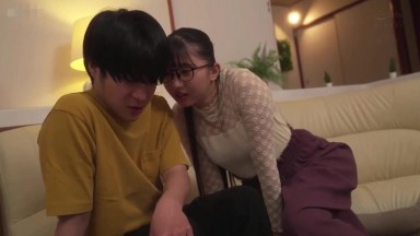 ROYD 274 (中文字幕) 「還不能射喔？」被樸素的義姊用淫語耳語的活塞騎乘位，不射精的連續中出！ 巴輝