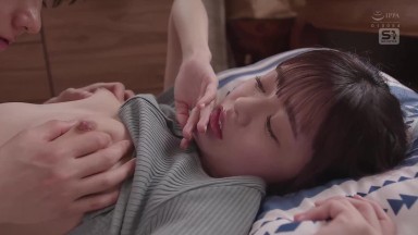 SONE 995ch下一秒就被哥哥大肉棒幹到懂事的妹妹 櫻乃莉乃