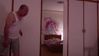 PPPE 380 (中文字幕) 妻子回老家一週，用絕倫肉棒活塞運動調教早熟巨乳繼女 春陽萌花