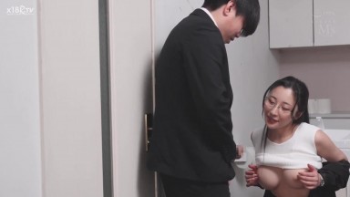 MVSD 662 (中文字幕) 幹勁十足的未奈前輩竟然會做這種誇張變態的乳頭SEX！ 北野未奈