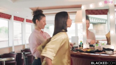 [中文字幕]Blacked.25.05.08.Stefany.Kyler.And.Lia.Lin 《时尚之巅》 第二季 第五章
