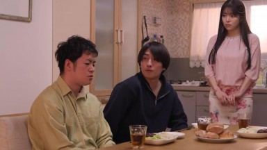 ADN-729 我在同人色情作品中发现了我的挚友的女友，而我暗恋她 羽月乃蒼