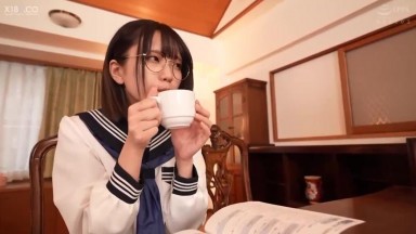 REAL 782 (中文字幕) 勤勉學習的女學生呼吸凌亂多次高潮的媚藥個別指導 日泉舞香