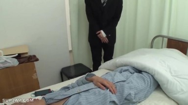 DANDY (@ @) JAV Mosaic 424 丈夫住院,人妻無法滿足 有人炫耀自己勃起的陰莖,人妻用她的大屁股爬到他身上