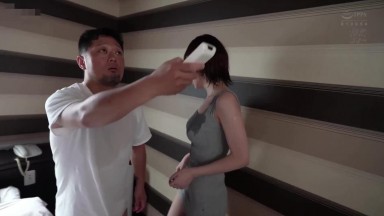 mfyd 080ch住在附近「免費就能幹」的人妻，在郊外情侶旅館的服務時間進行濃密不倫 夢實香苗