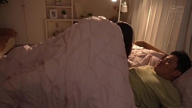 JUR 561 沉睡森林中的美人妻 被丈夫好友播種懷孕