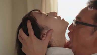 SNOS-036 被老师强奸的清纯图书管理员，让她一次又一次地达到高潮 新木希空