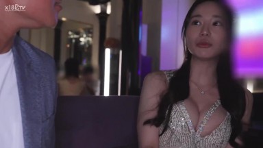 IPZZ 773[中文字幕]陪睡打炮太過色情而在客人之間傳開，富豪爭相開高級香檳，入店3個月就達成1億日元業績的銀座現役新星酒店小姐出道 紫月雅