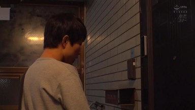 PFES 047 (中文字幕) 鄰居小區妻子穿著通透內褲打掃的日子是老公不在家不倫OK的信號 花狩舞