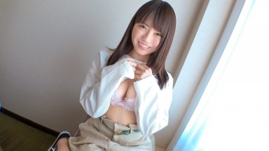 SIRO-4104 中文字幕 剛分手的18歲美少女為了攢錢同事體驗真正的做愛下海擔任女優 櫻井千春 桜井千春