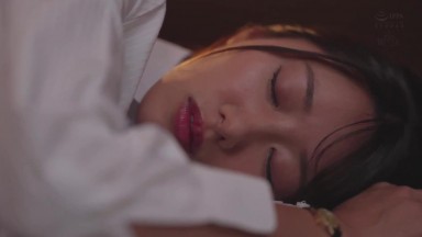 ROYD-289 早上起床发现同屋的女同事只穿着内衣！平时她总是傲慢无礼，可这次却撒娇起来 竹內有紀