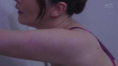 JUR-614 在丈夫不在的平日…从早到晚在市民游泳池，被附近纠缠不休的中年男人舔遍全身的我 北川遥