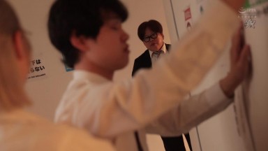 DASS-846 暗示洗脑。误以为在与学生亲热做爱，实则是在与大叔交合的可怜变态女教师 百永さりな