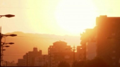 ROYD 294 (中文字幕) 我的姊姊雖然樸素內斂，但摘下眼鏡後，是絕世美女，我忍不住逼近後，從素股到無套插入，讓她初次中出。 鳳美優