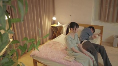 HSODA 104 (中文字幕) 與遠距離戀人的她，即使保險套破裂也持續激烈中出的純愛絕倫性交。 望實香苗