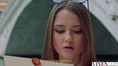 [中文字幕]Vixen.21.12.24.Sonya.Blaze.And.Liya.Silver 化装舞会