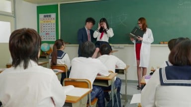 HUNTC-464 来吧，今天我们多做点爱吧！”“从今天起取消‘英语’课 通野未帆 有栖舞衣