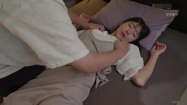 IPZZ 813[中文字幕]清純又高雅、對我一心一意的女友為了升學到東京，卻不知情參加了亂交社團的迎新會，一脫衣服就暴露驚人身材被NTR輪姦 坂井美櫻