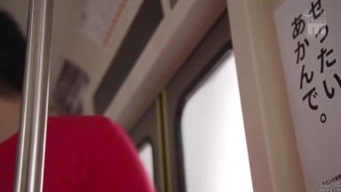 MIDV-185 [新模型无码破解]在上学途中的电车上被痴集团凌辱的我。剥夺制服女学生行动能力 宮下玲奈