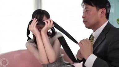 MIDV-228 [新模型无码破解]口水满溢 敏感美少女和浓厚大叔的亲吻全套餐 宮下玲奈