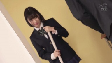 SSIS 692 C GG5「被年幼少女欺負。你不會感到害羞嗎？」少女發現自己的武器是胸部…對看到自己學生的巨乳而理性崩潰的失格老師進行甜美淫蕩逆體罰 安達夕莉