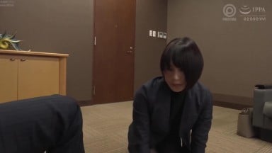 ABF-225 [新模型无码破解]因公司的行为过失，女公公关制服去甲方道歉寻求谅解，从而被调教、中出 鈴村あいり