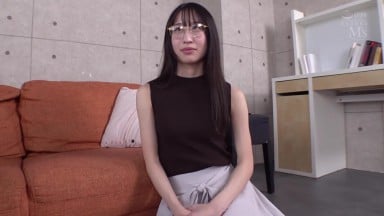 MVSD-681 偏差值78的天才知性美少女 偏差值0的变态抖M猪美少女 20岁的美少女一直憧憬 白鸟怜