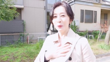 ROE-496 MONROE史上最年長 頂級熟女 木戶薰 56歲 AV出道 不是年輕女孩能散發出來的成熟女人韻味