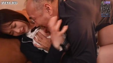 IPZZ 852 UC美乳高中女生被猥瑣繼父強暴還不斷高潮【中文破解】 CUT.0'01'56 2'11'37